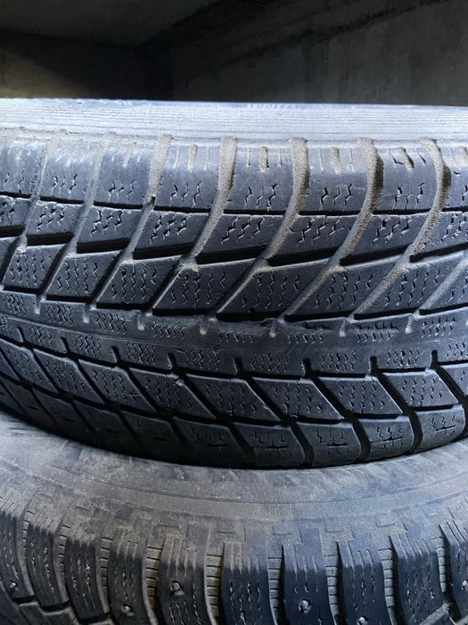 Диски с зимней шипованной резиной