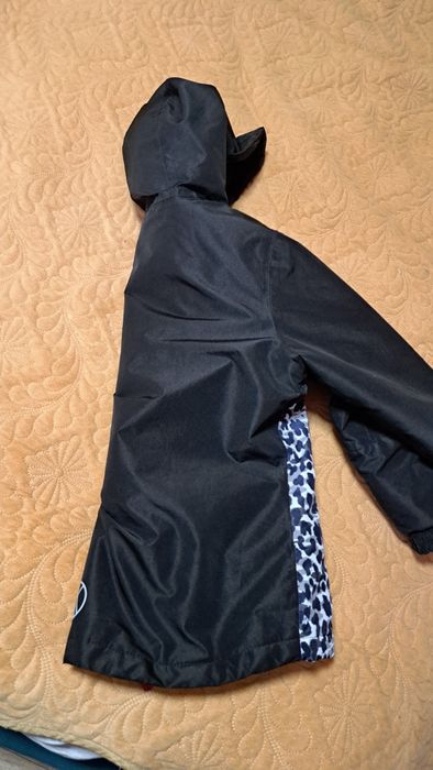 Geacă  toamna-iarnă fete mărimea 134-140