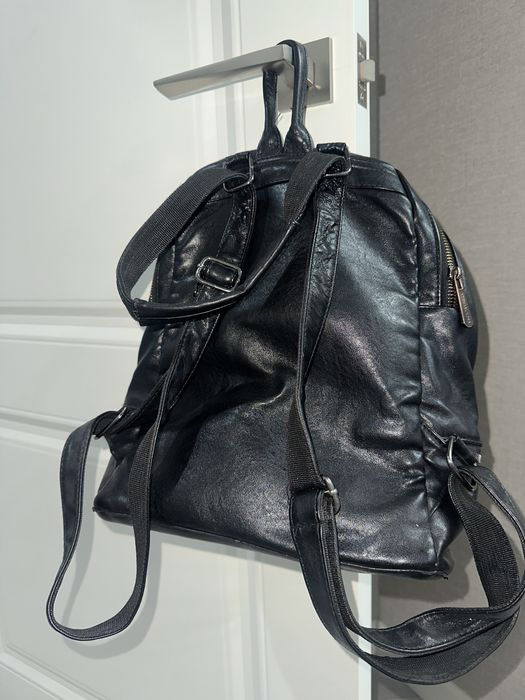 Черый рюкзак кожа