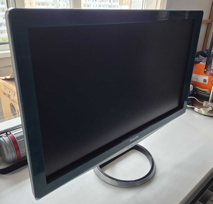 Монитор Philips Brilliance