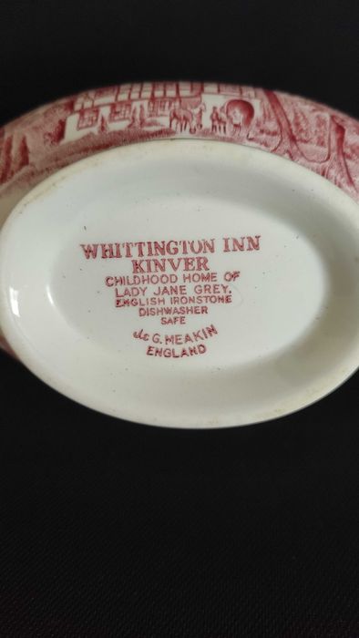 Английски порцеланови сосиери с маркировка-2 бр.