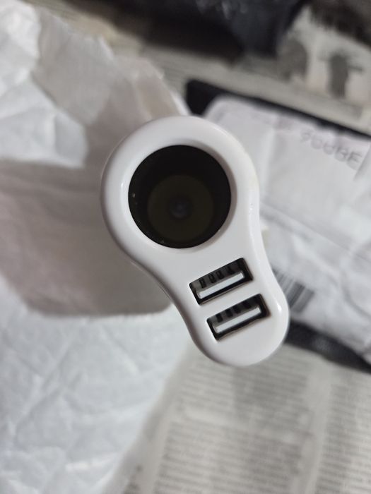 Зарядное устройство для автомобиля.