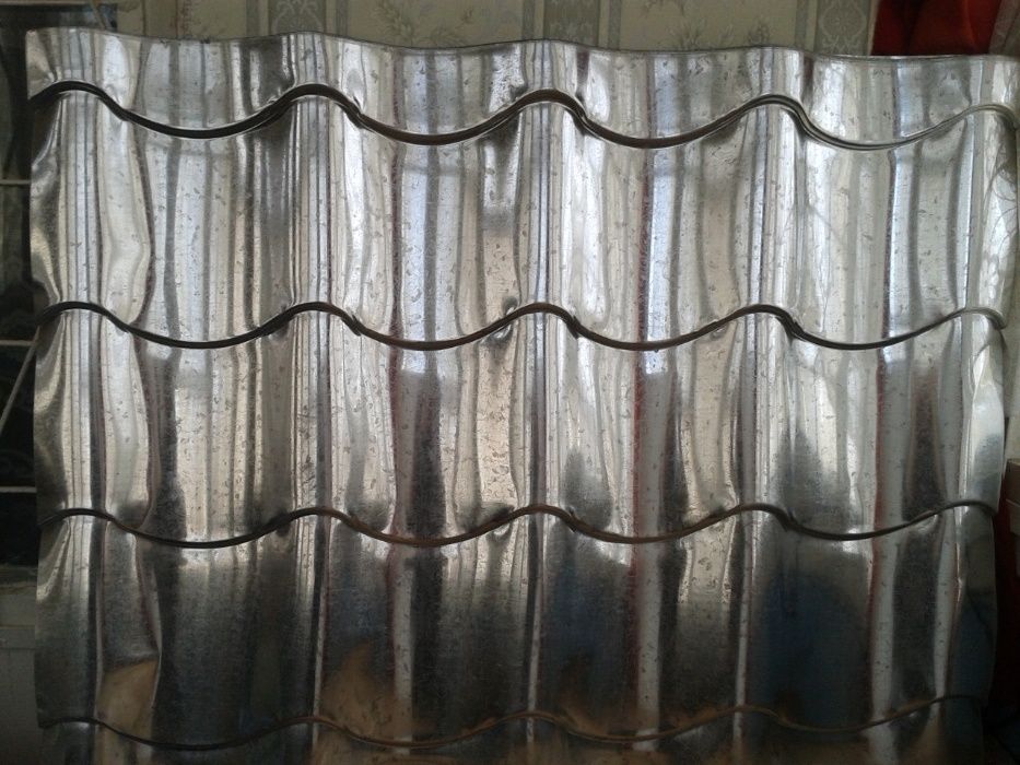 Продается новая металлочерепица на козырек балкона 6 листов