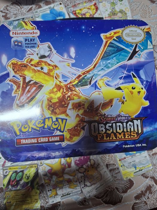 Vând cartonașe pokemon