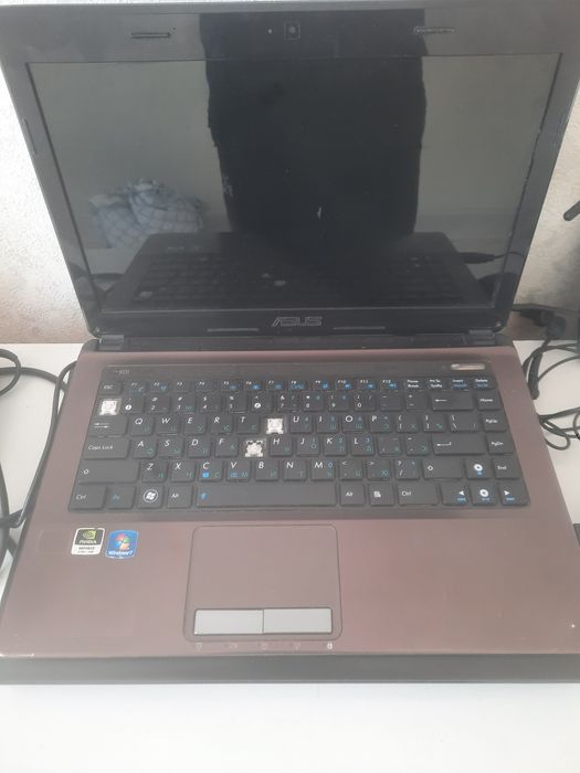 Ноутбук Асус рабочий