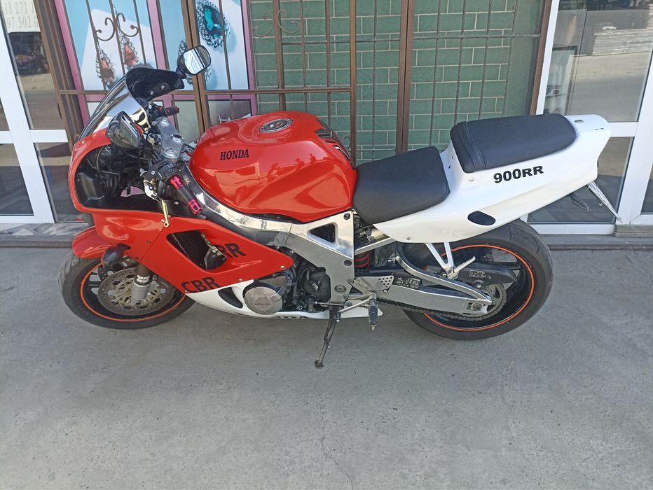 Honda cbr900rr fireblade