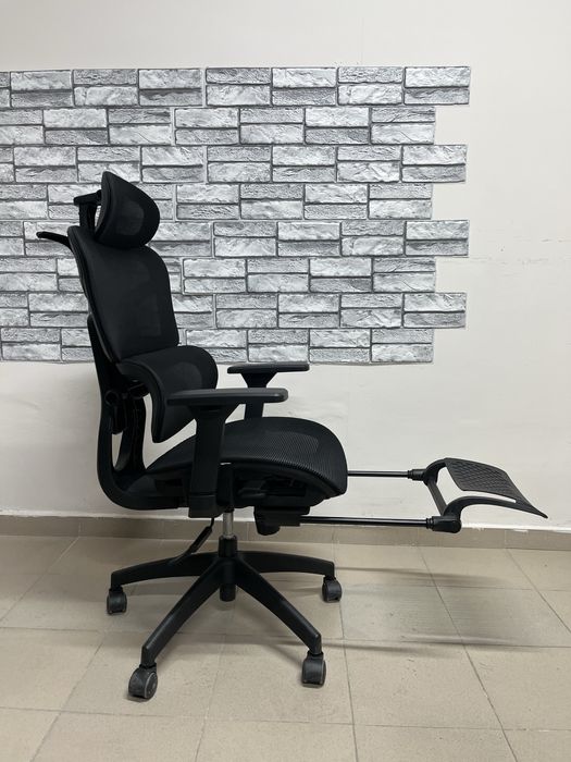 Игровое кресло MiZone Ergo