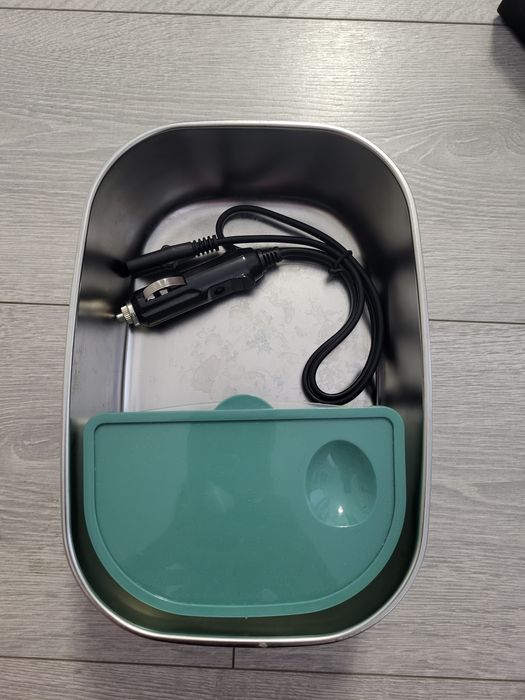 Ланчбокс с приборами