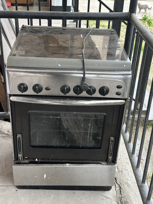 Отдам даром газовую плиту