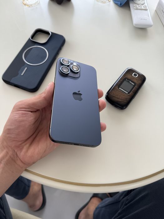 Iphone 15 pro max 256gb LL/A dark blue