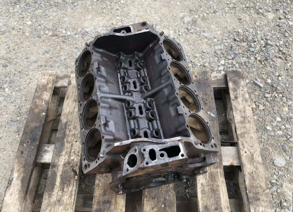 Продам блок цилиндров зил