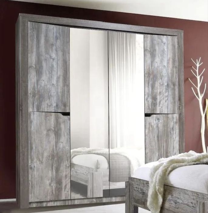 Продам спальный гарнитур