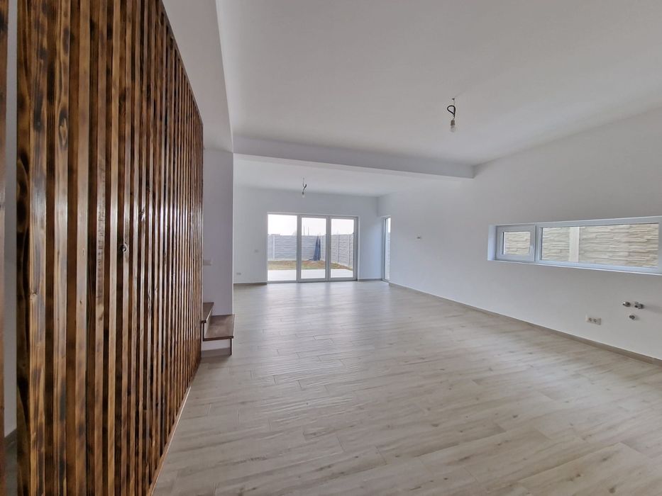 Vând duplex P+M Mosnita Noua 115 mp utili