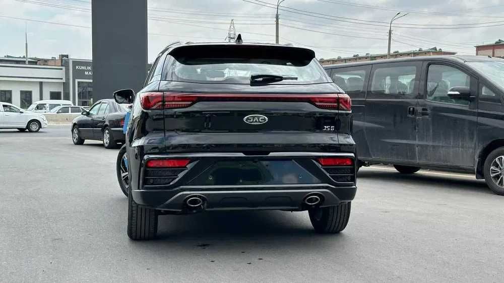 JAC JS6 Shahar Krassoveri Bayram aksiyasi bilan