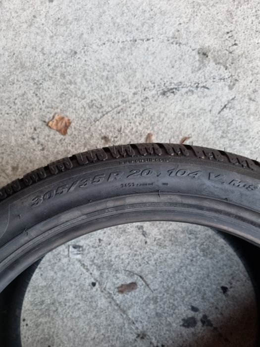 2 anvelope noi iarna PIRELLI 305/35/20 DOT 2018 PRET PER BUCATA