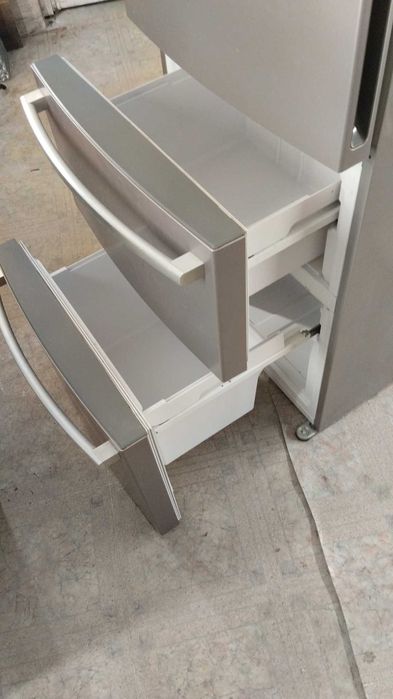 Продавам Хладилник Haier