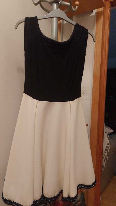 Vand rochie eleganta, marimea 34,