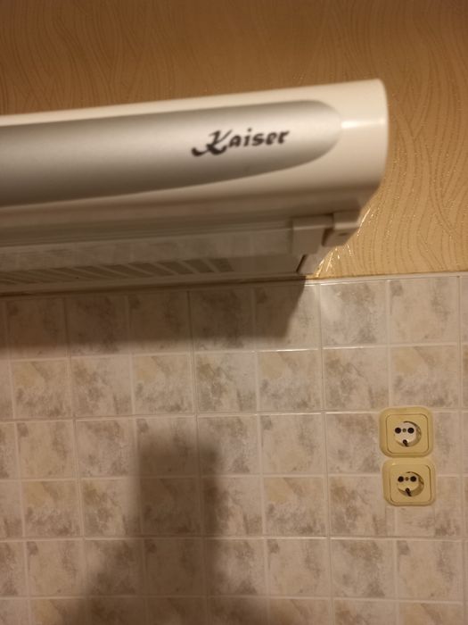 вытяжка на кухню  Kaiser б/у