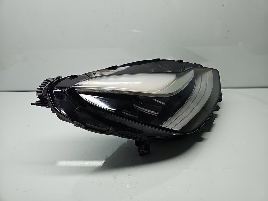 Far dreapta TESLA Model 3 [Fabr 2020-2025] 1077380-00-C