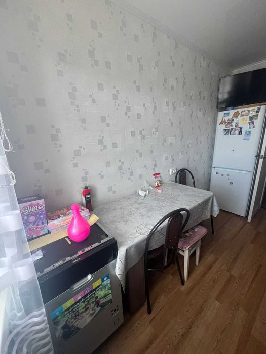 продам 3-х комнатную квартиру