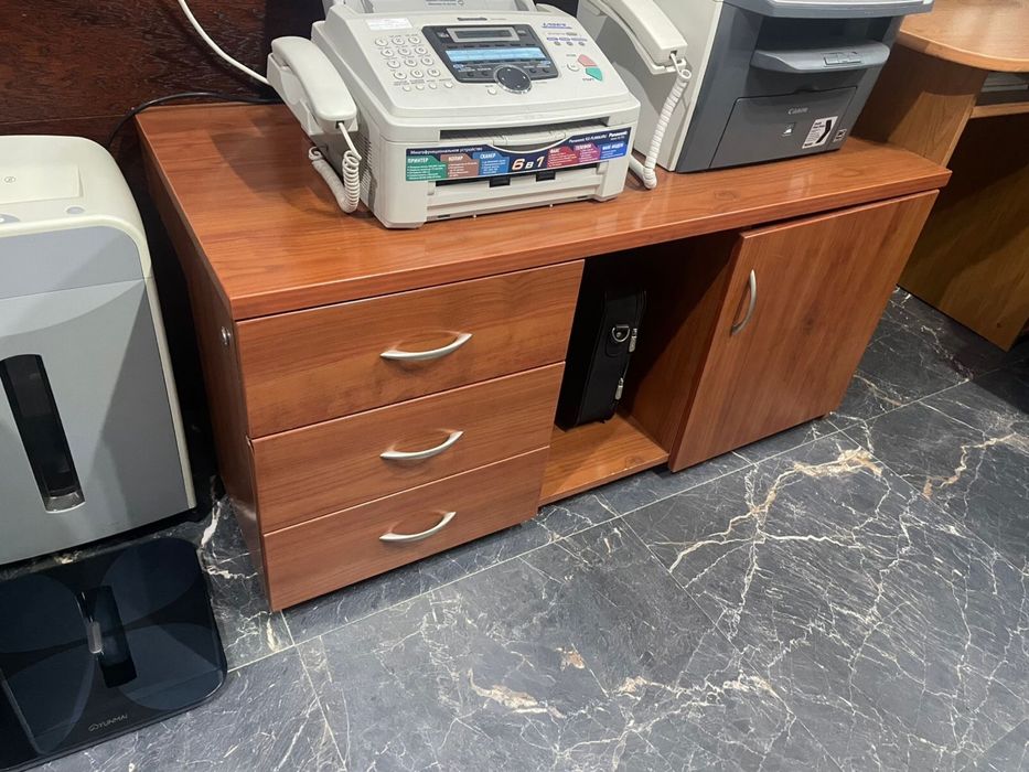 Офисная мебель , столы для руководителя