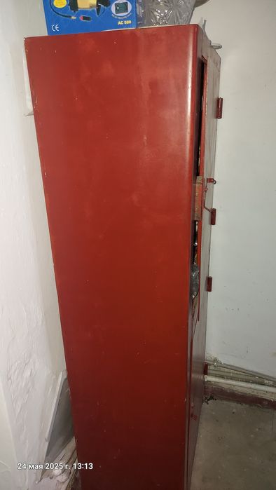 Металлический сейф