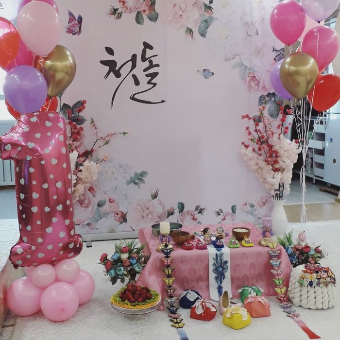 Оформление столика на годик- асянди