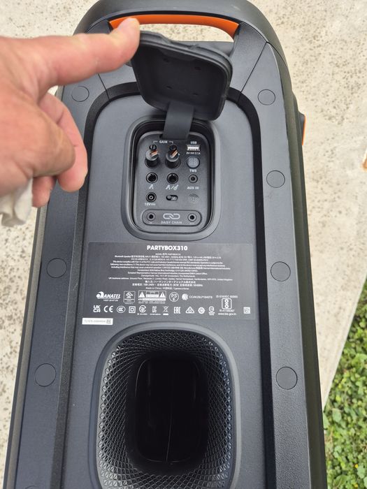 JBL 310 party box
