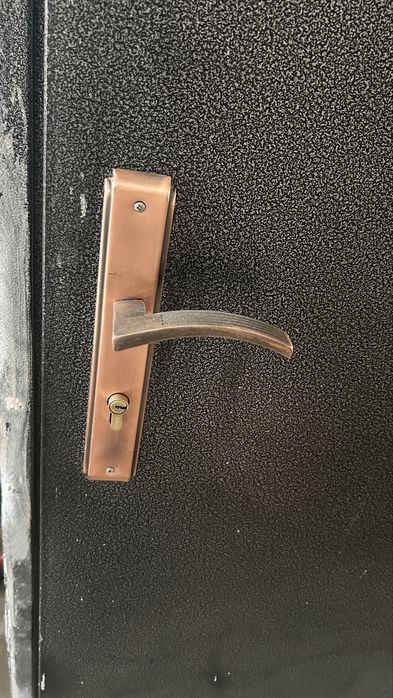 Сыртқы темір есік