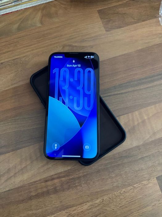 IPhone 14 varianta de baza