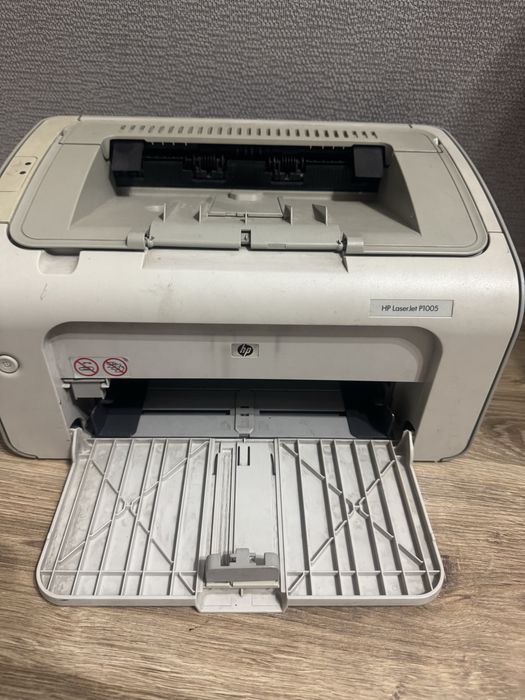 Принтер HP LaserJet P1005.