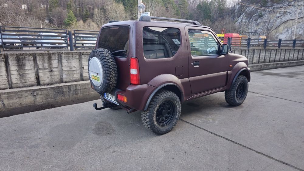 Suzuki Jimny 4x4 - Pregătit pentru Orice Provocare! -