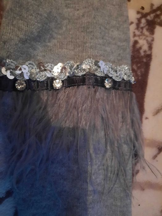 Бели блузки за 11 г., Зимна рокля плетиво