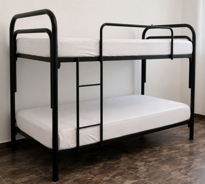 Pat supraetajat cu saltele noi