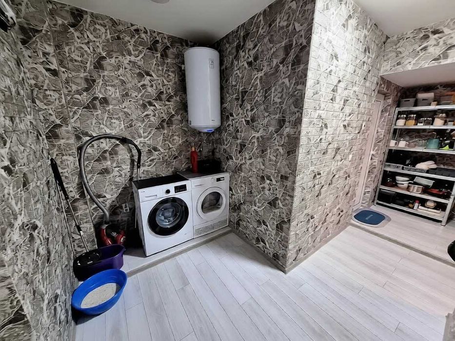 Тристаен апартамент | Широк център | Благоевград