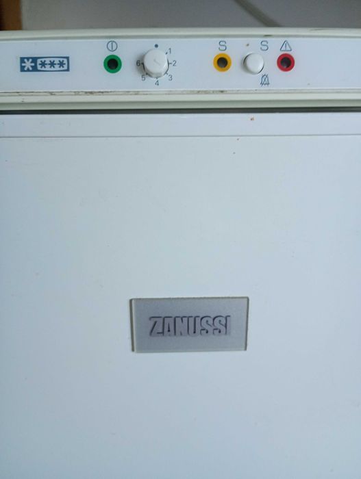 Congelator Zanussi cu 5 sertare