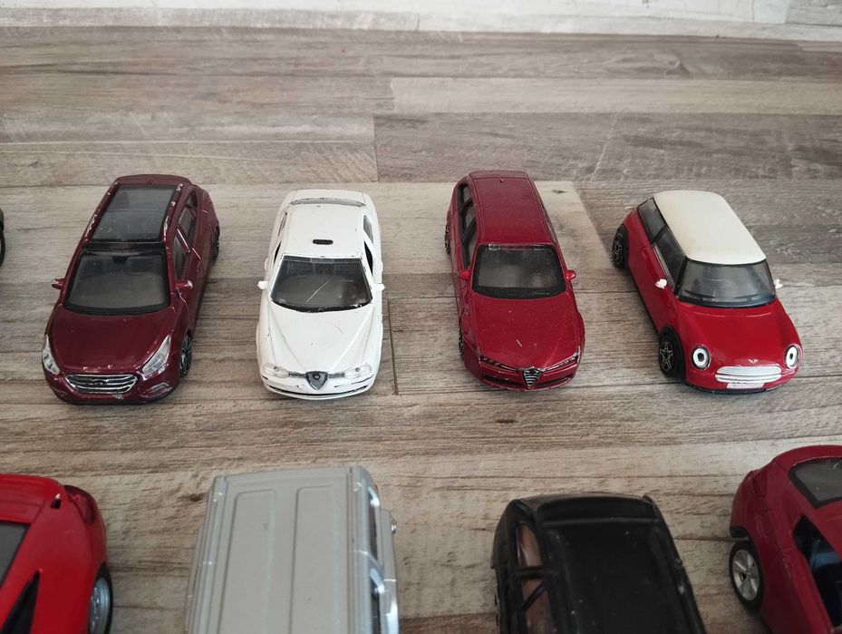 Продавам метални колички Burago,Welly,Maisto,Amer