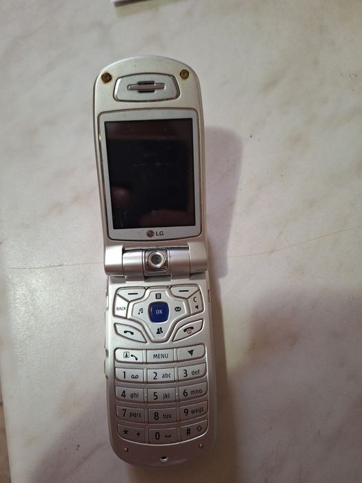 Telefon Lg U8130  de colecție
