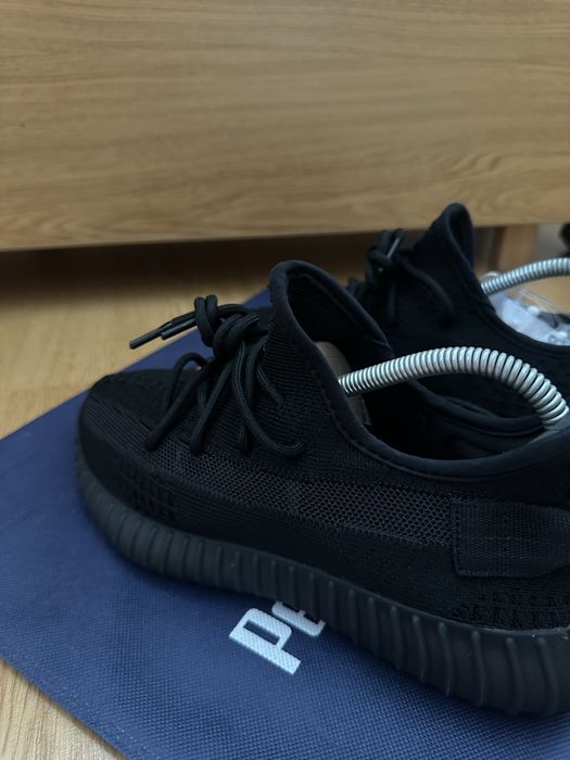 Yeezy 350 Onyx - 38
