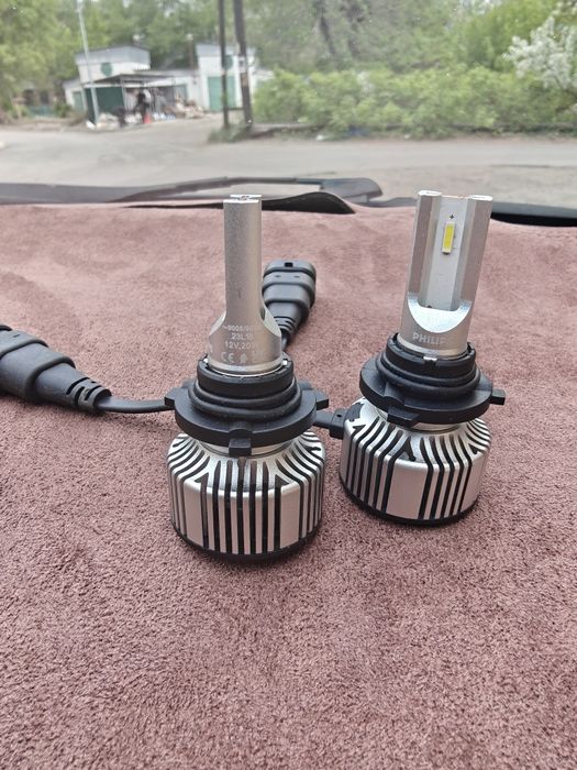 Лампы для автомобилей led Philips 9005/9006