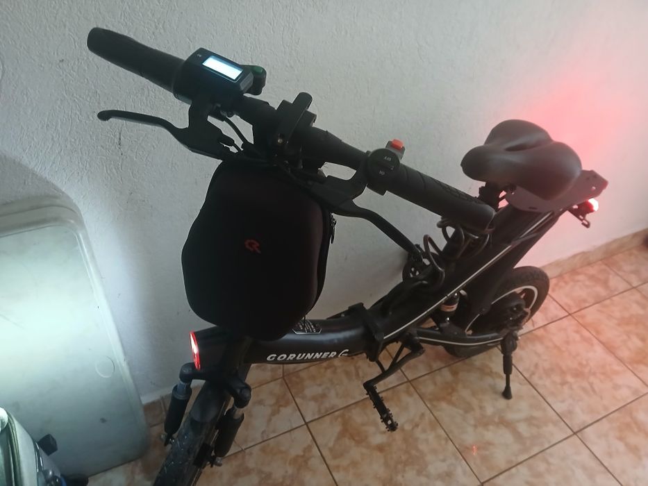 Vând bicicleta electrica