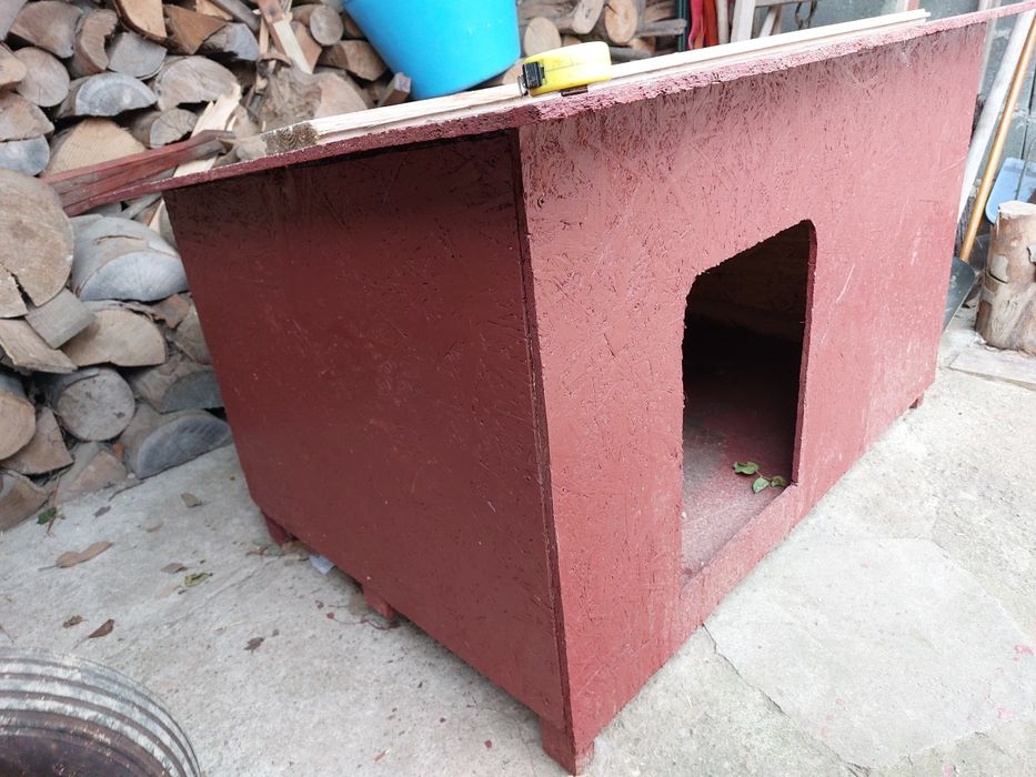 Vând cusca mare câine