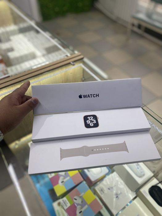 Эпл вотч се 44мм