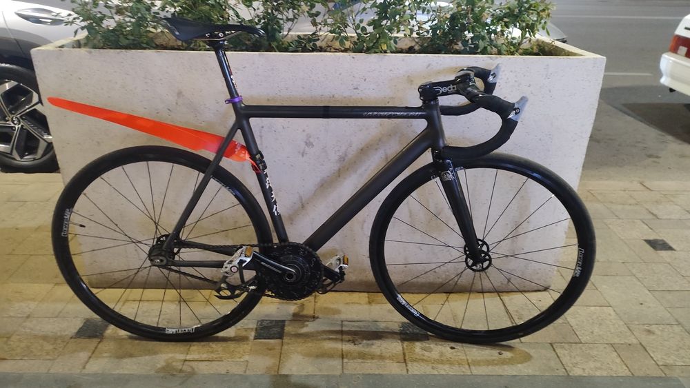 Fixed gear почти фул карбон