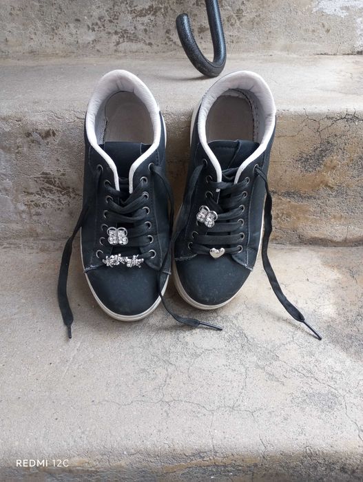 Обувки почти нови 36номер.