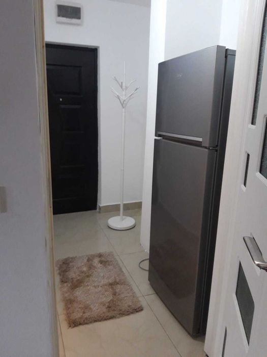 Inchiriez garsoniera