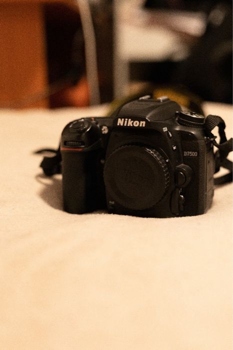 Vand Nikon d7500 Kit + Accesorii