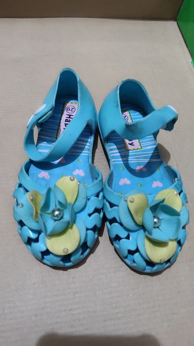 Детская обувь разные