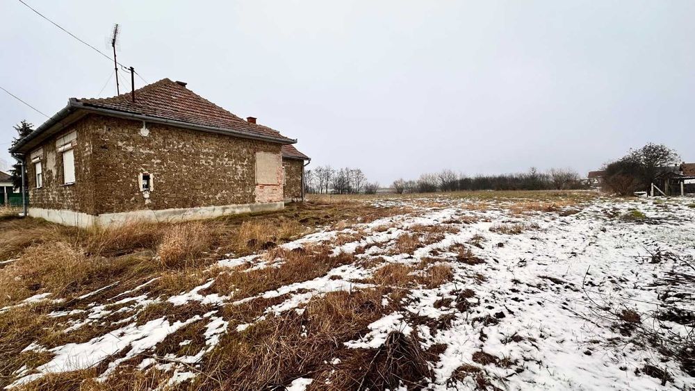 DE VÂNZARE 4 Case În Ungaria