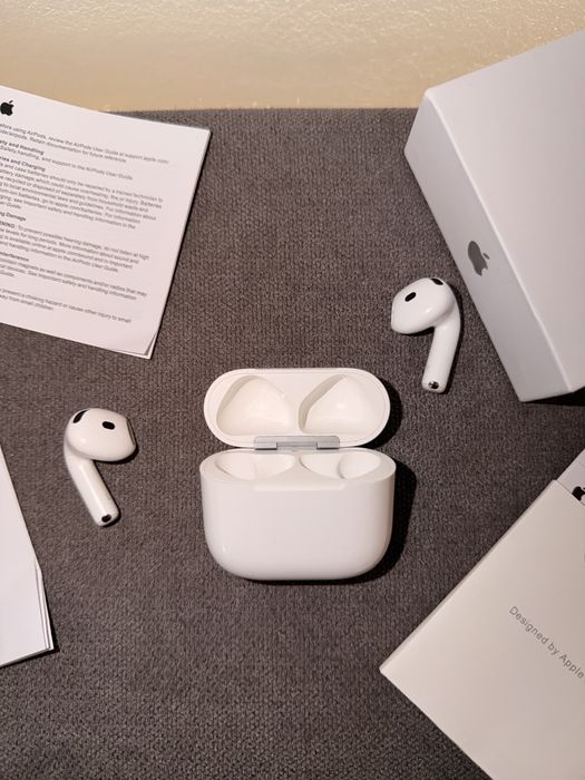 AirPods 4 Noise Cancelling